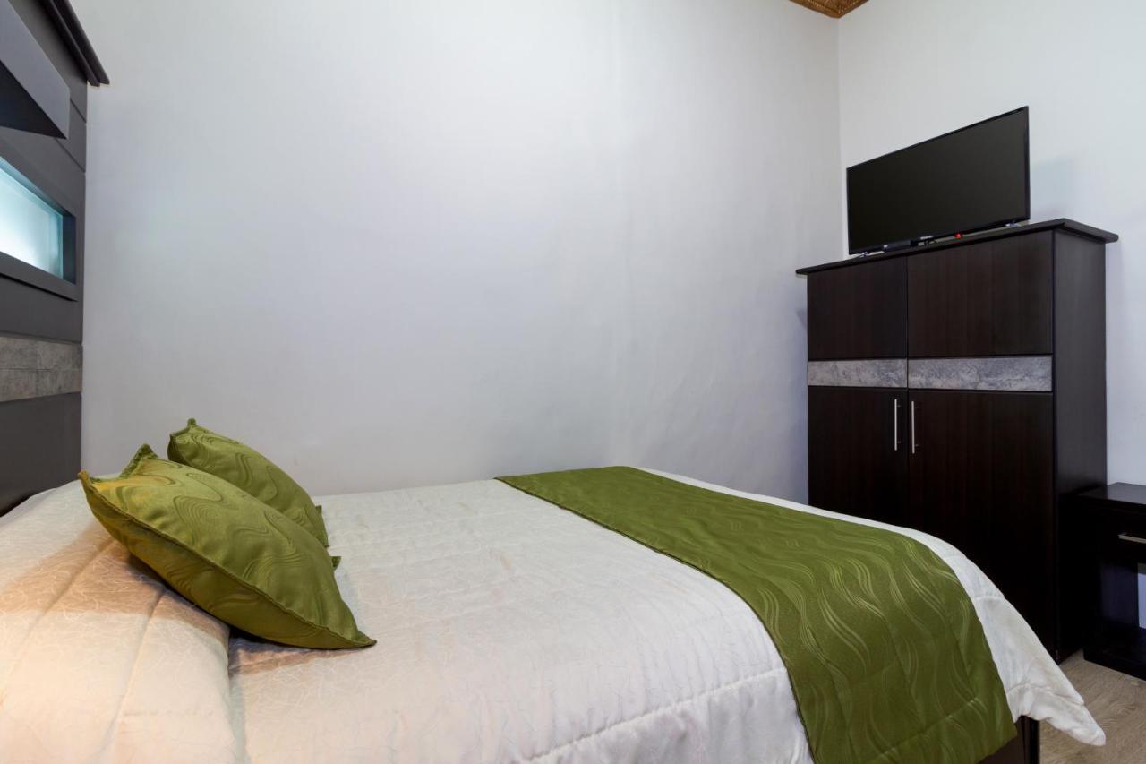 Hotel Majestic 2 By Hhg Cuenca Exterior foto
